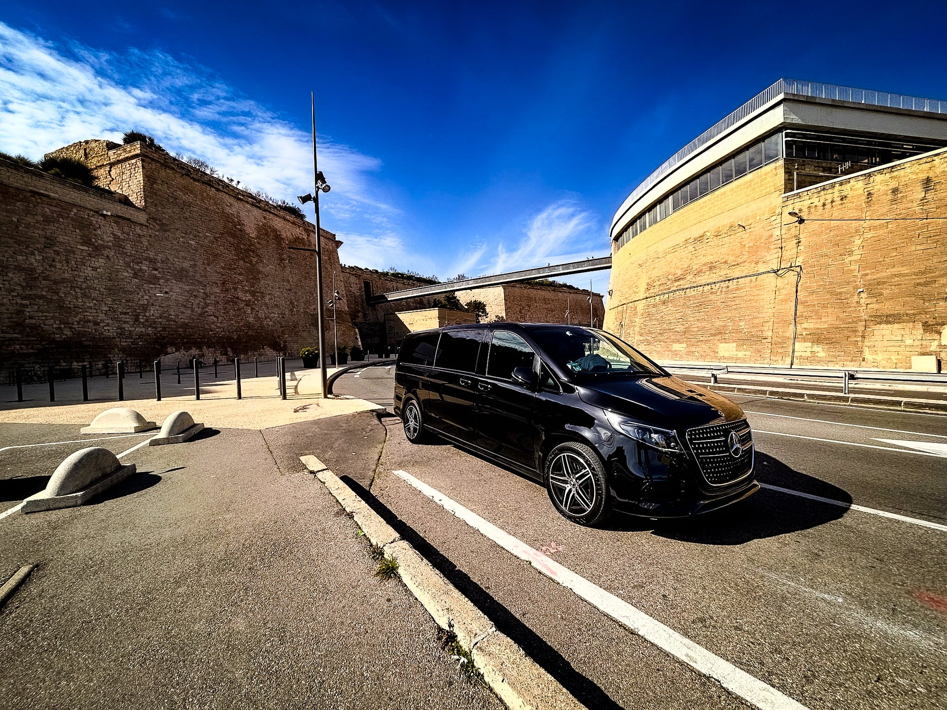Mercedes-Benz Classe V Maison Avenor en route pour un transfert longue distance