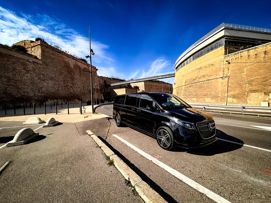 Mercedes-Benz Classe V Maison Avenor en route pour un transfert longue distance